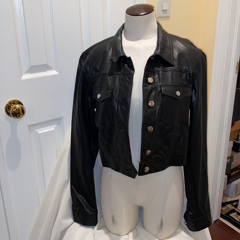 cropped leather jacket w silver detailing